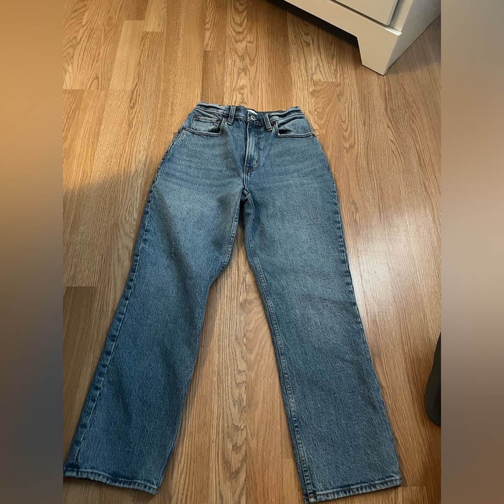 Abercrombie Curve Love High Rise 90s Straight Jean